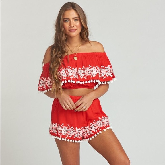 NWT! Show Me Your Mumu Laney Pom Pom shorts, Size M - Picture 1 of 7